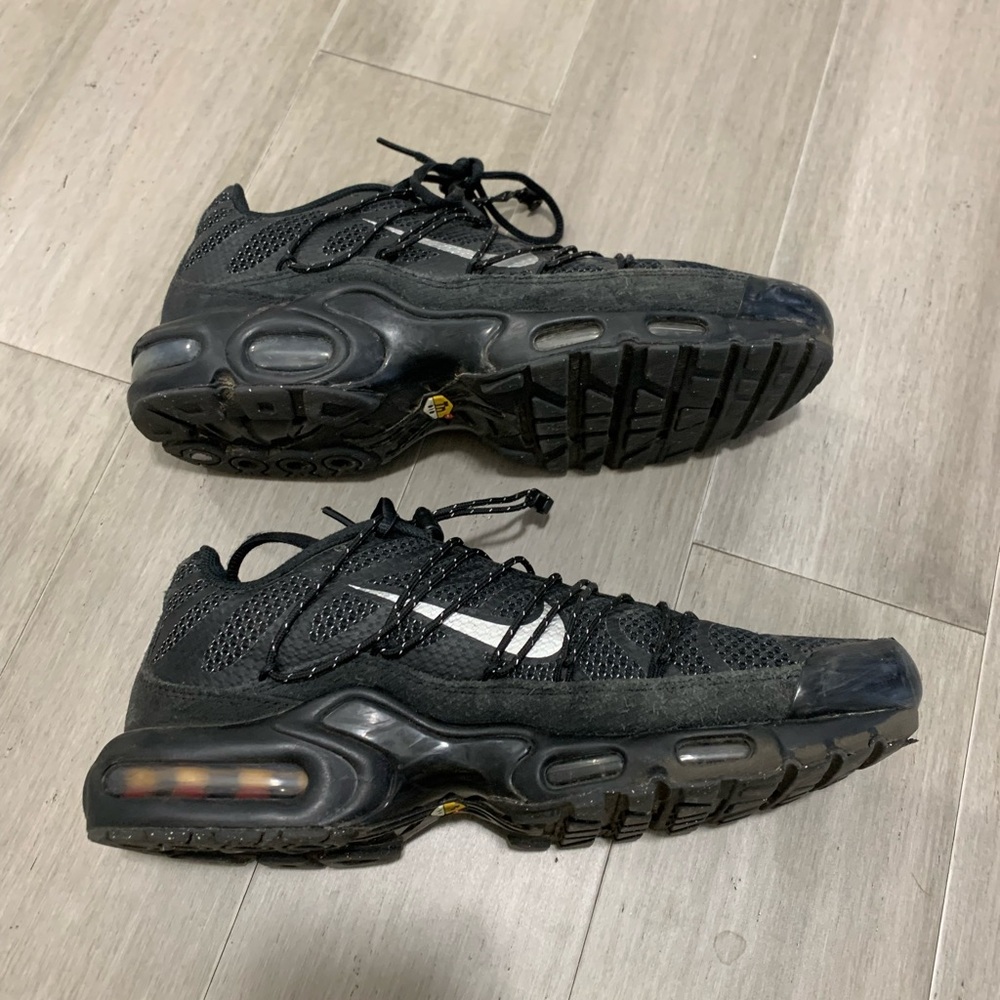 Nike Air Max Plus Utility, Men Size 9, Women 10.5 Used Sneakers.